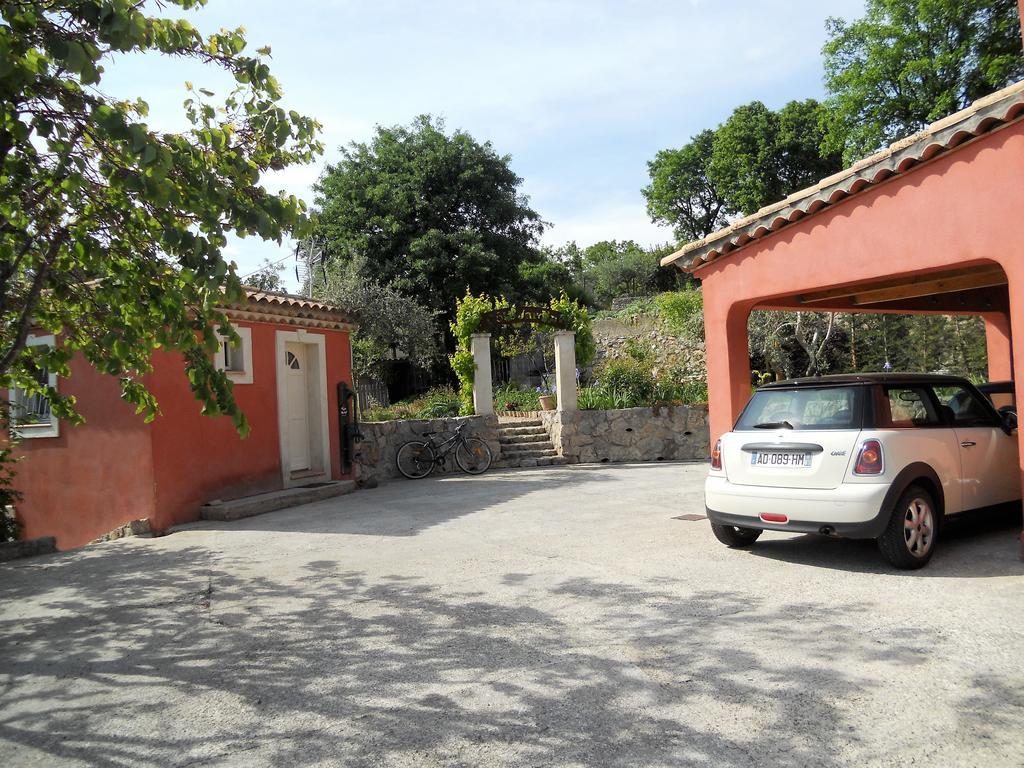 Lou Pero Mousco Otel Saint-Paul-en-Forêt Dış mekan fotoğraf